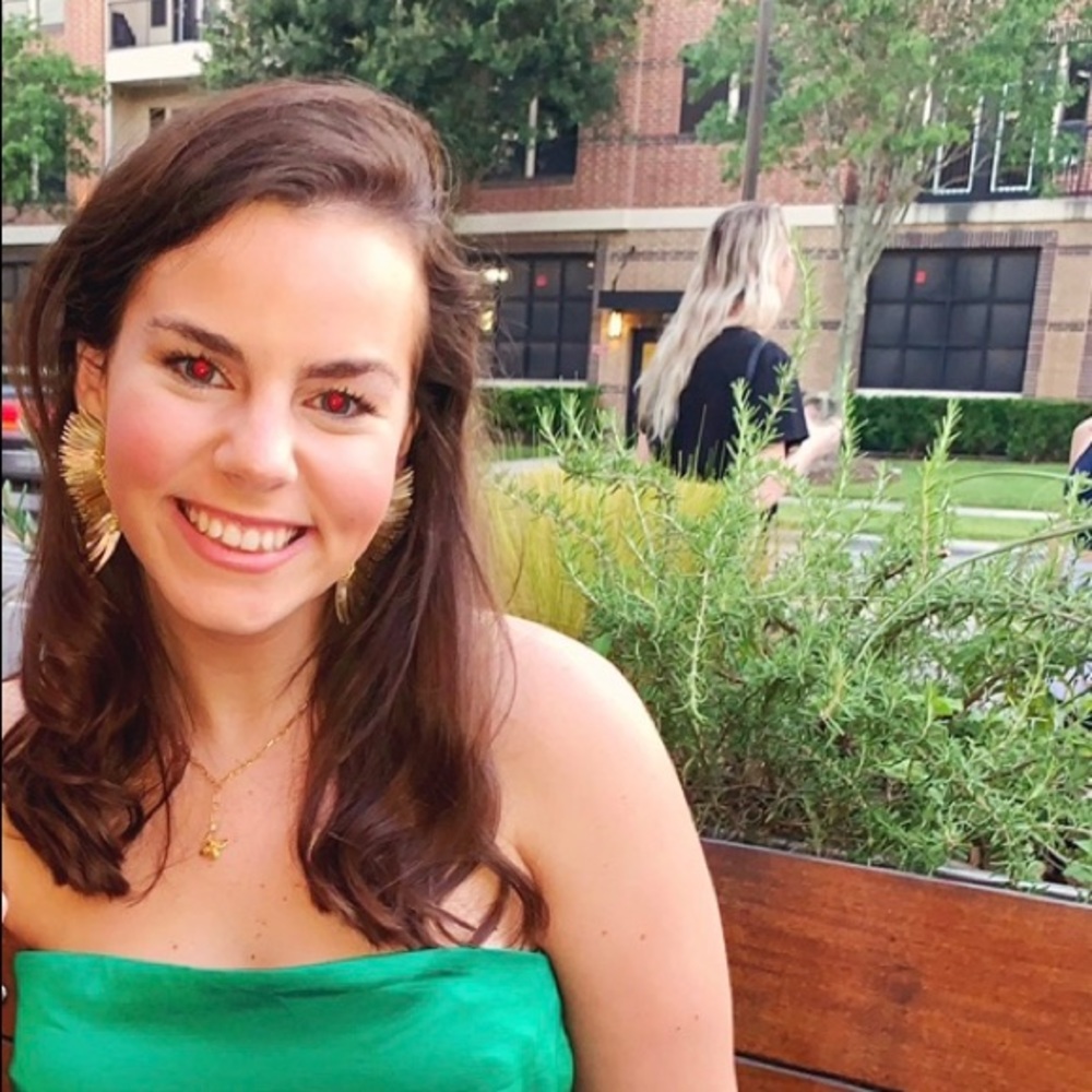 Meet your Posher, Avery